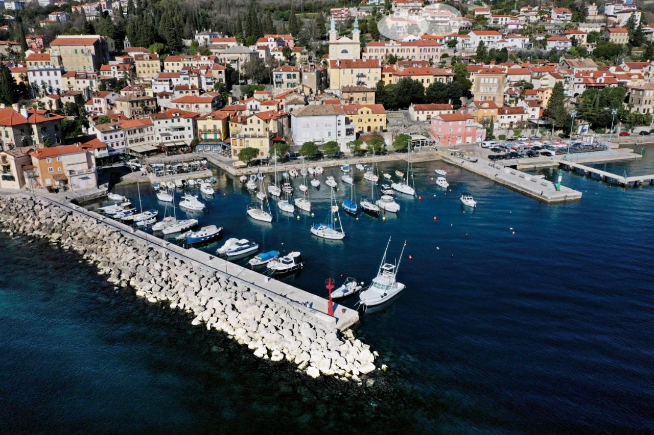 Apartments Komel II Opatija Eksteriør bilde